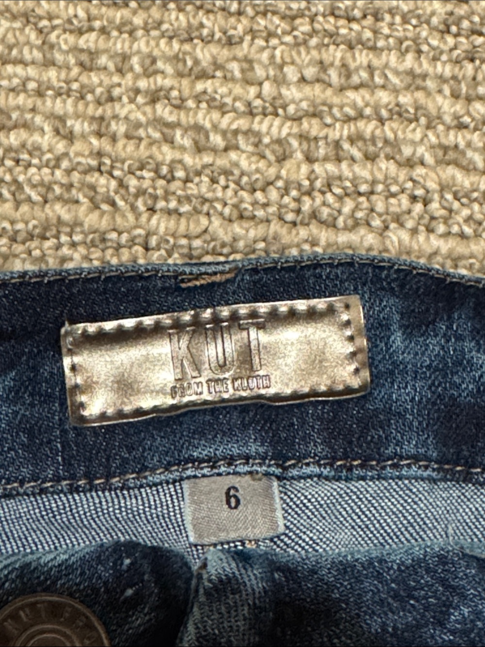 Kut from the Kloth Meg High Rise Medium Blue Wide-Leg Button-Front Jeans - Picture 3 of 6